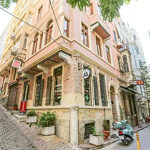 No 8 Galata Istambul